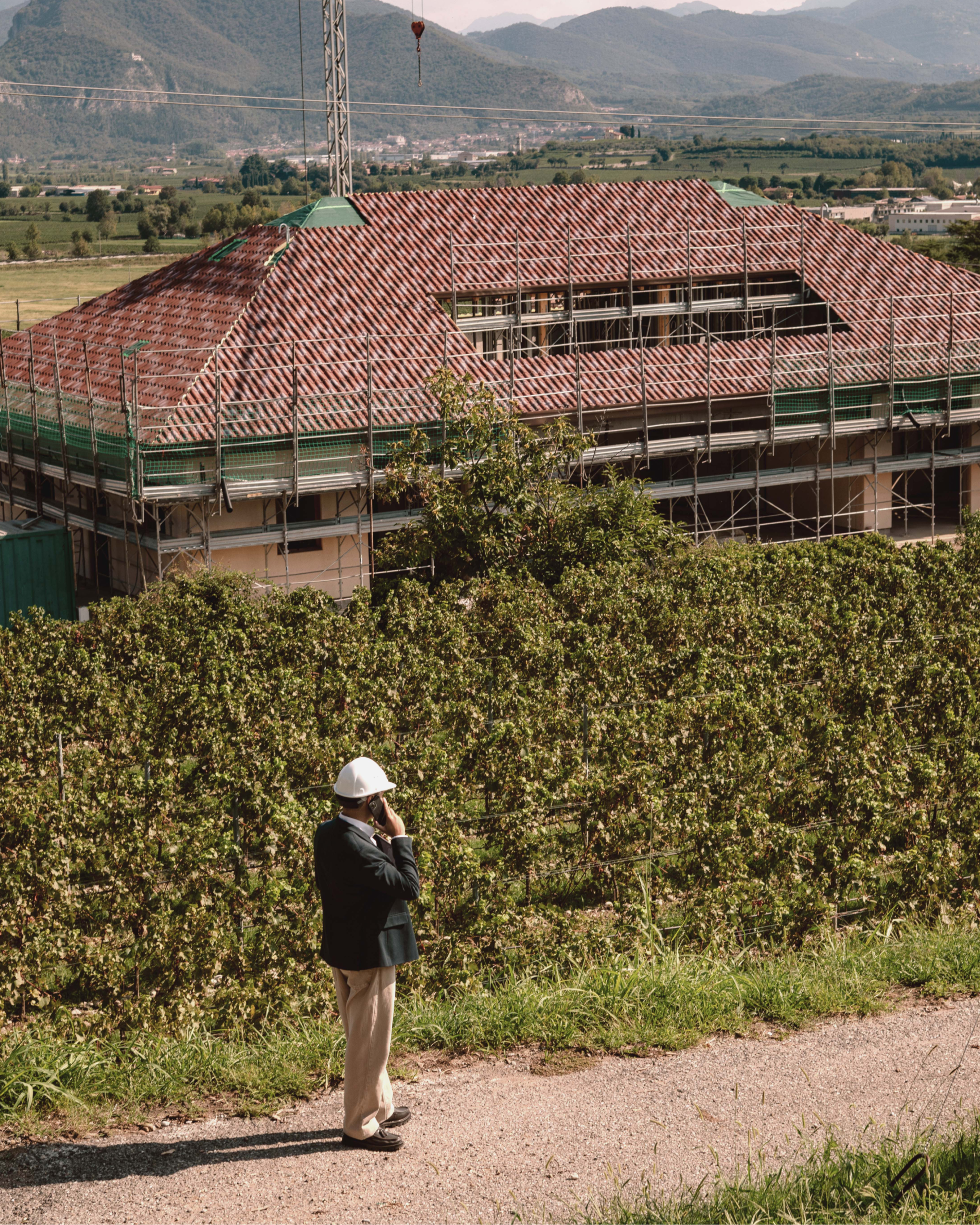Marco Mondini on site in Franciacorta, photography by Fabrizio Feitor