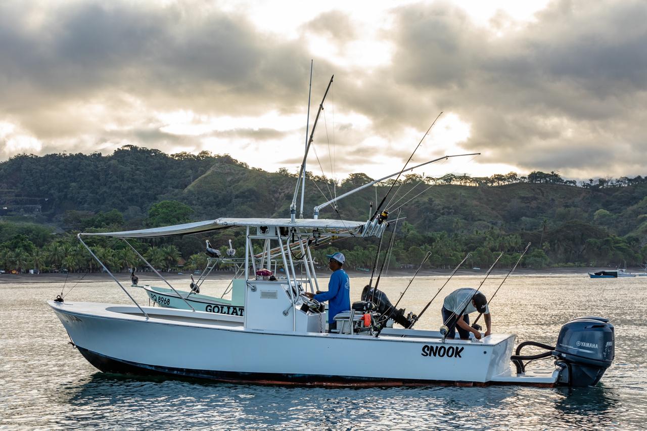 28-foot Snook sportfishing boat departing from Herradura Bay near Los Sueños, Costa Rica.