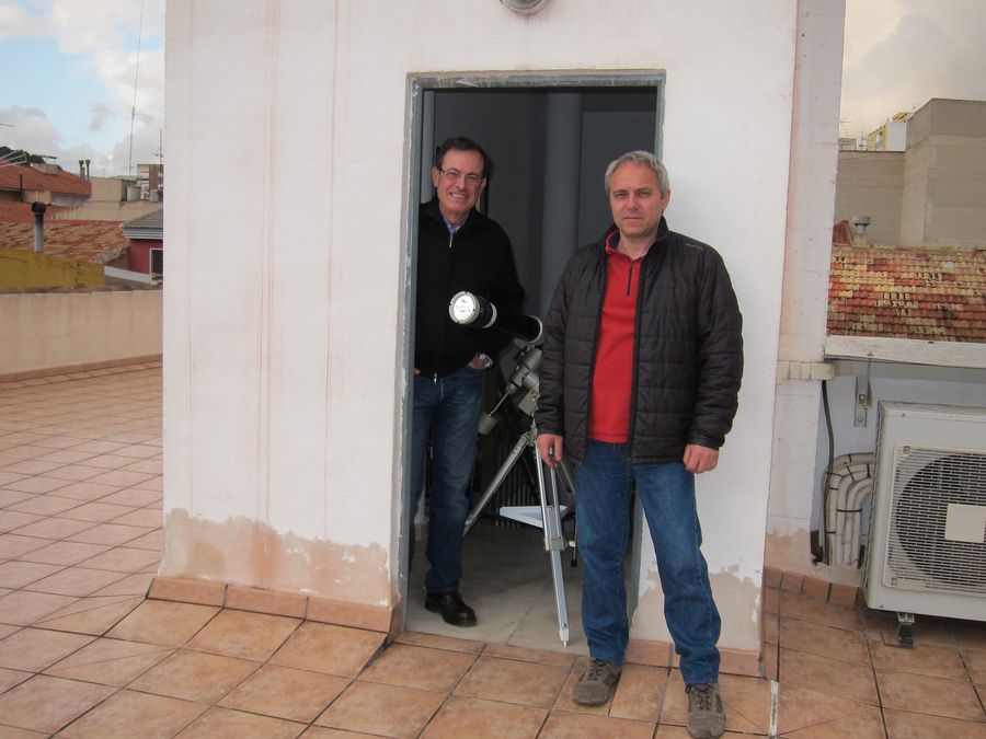 Fotografía de la actividad: Los Amigos de la Astronomía de Elda, logran captar imágenes del tránsito del planeta Mercurio por delante del Sol. (5)