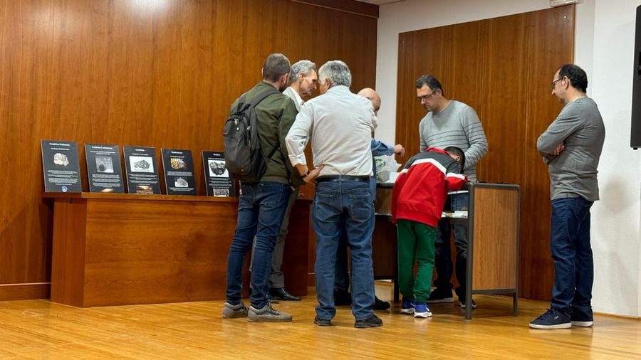 Fotografía de la actividad: Jornada sobre Meteoritos en la Fundación Paurides. (6)