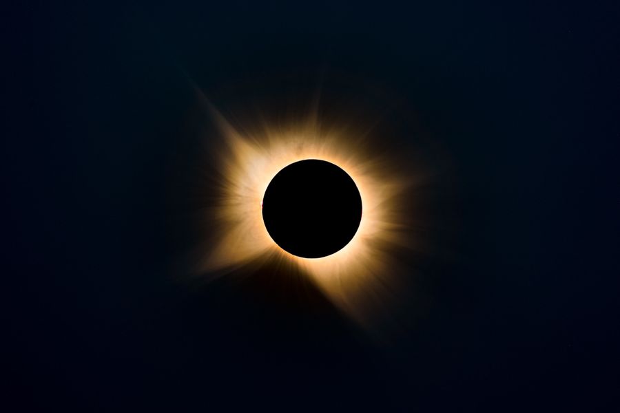 Corona solar durante la totalidad