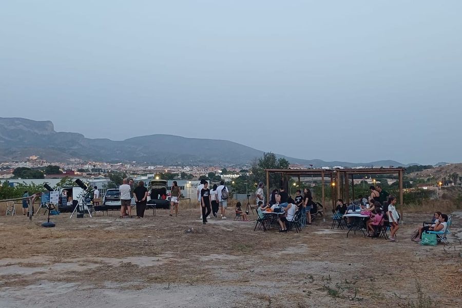 Fotografía de la actividad: Una cena bajo las estrellas en la Casa Colorá de Elda (30)