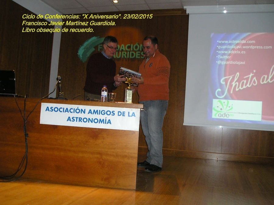 Fotografía de la actividad: Conferencia: "Cosmología de ayer y Hoy", por Francisco Javier Martínez Guardiola. (5)