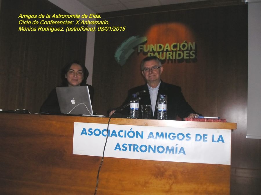 Fotografía de la actividad: La Astrofísica Mónica Rodríguez nos acerca a las Estrellas. (2)