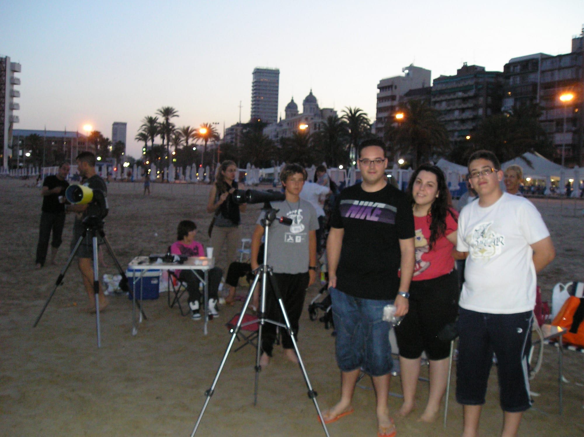 Fotografía de la actividad: Observación del Eclipse total de Luna del 15 de Junio de 2011