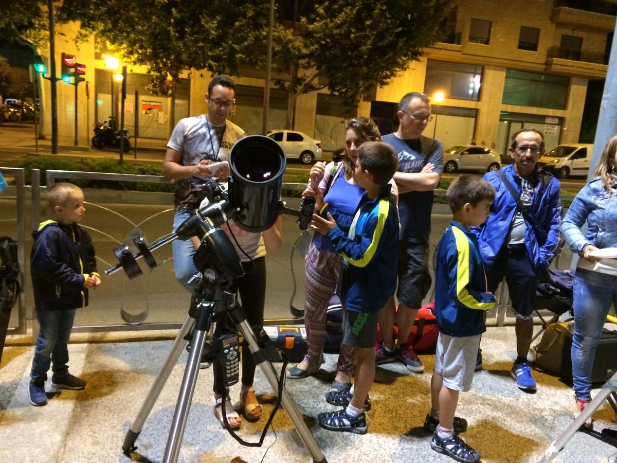 Fotografía de la actividad: Éxito en la Observación Popular en Avda. de Ronda