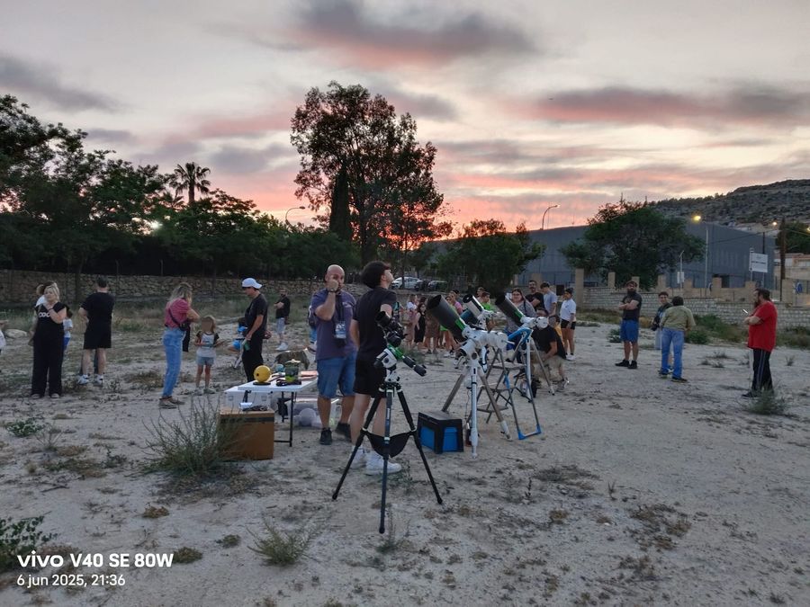 Fotografía de la actividad: ¡Una noche mágica observando la luna! (22)