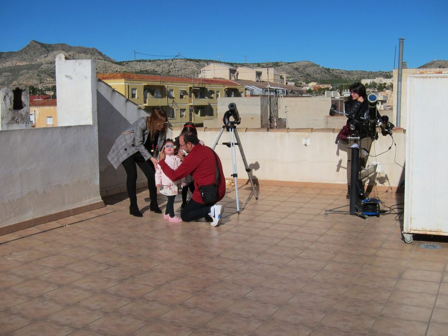 Fotografía de la actividad: Observación Solar desde la terraza de la Fundación Paurides (2)