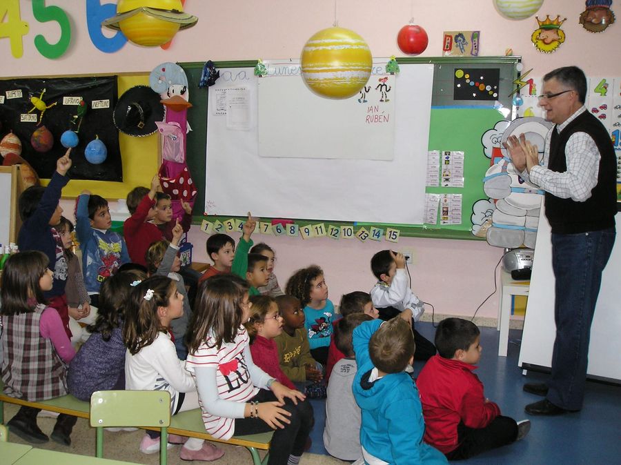 Fotografía de la actividad: Actividad Divulgativa en Centros de Enseñanza (1)