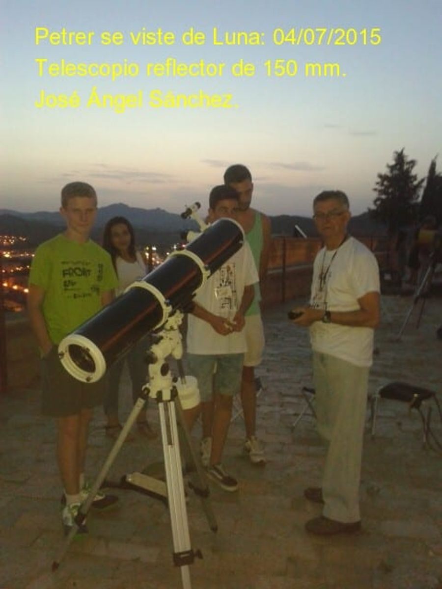 Fotografía de la actividad: PETRER se viste de Luna (1)