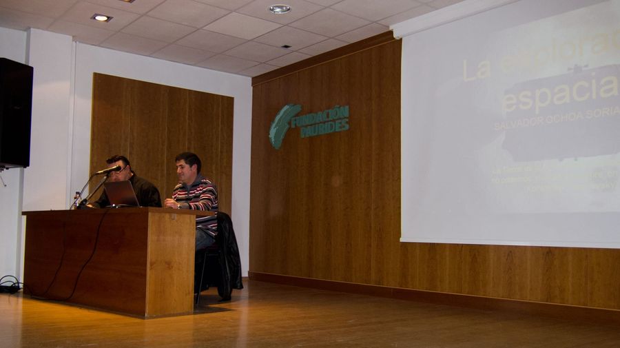 Fotografía de la actividad: Charla. La exploración espacial (2)