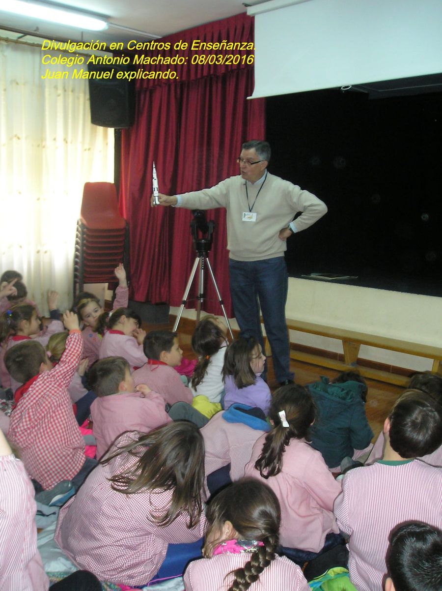 Fotografía de la actividad: Colaboración con Centros de Enseñanza. Colegio Antonio Machado. (2)