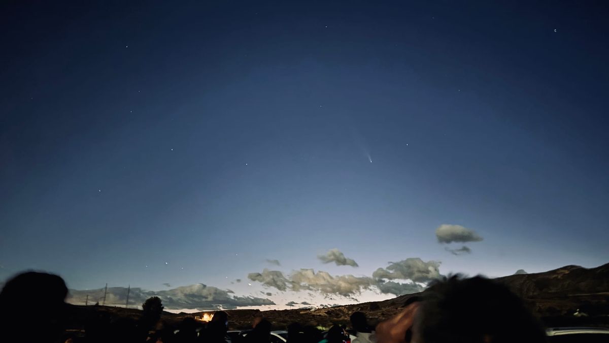 Fotografía de la actividad: Gran éxito en la Observación Pública del Cometa C/2023 A3