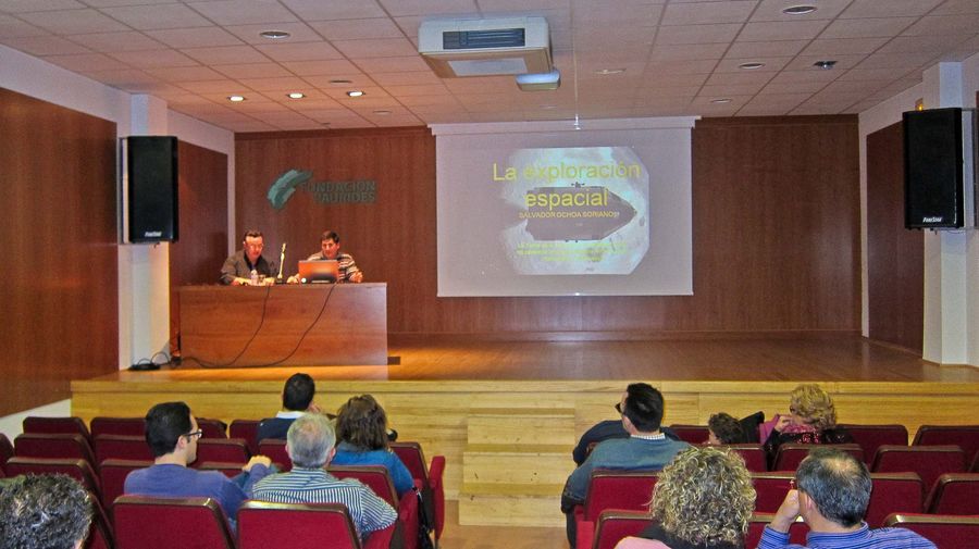 Fotografía de la actividad: Charla. La exploración espacial (3)