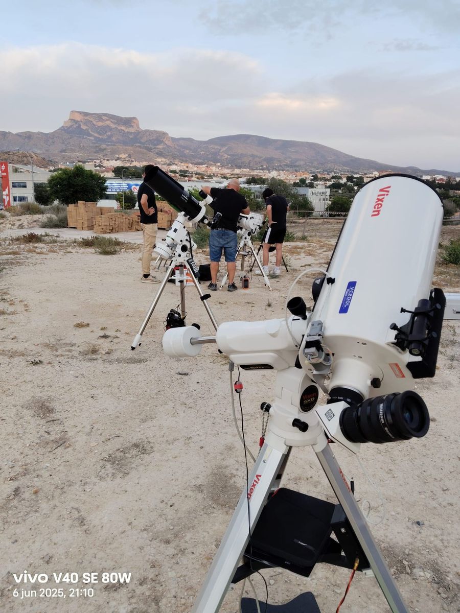 Fotografía de la actividad: ¡Una noche mágica observando la luna! (6)