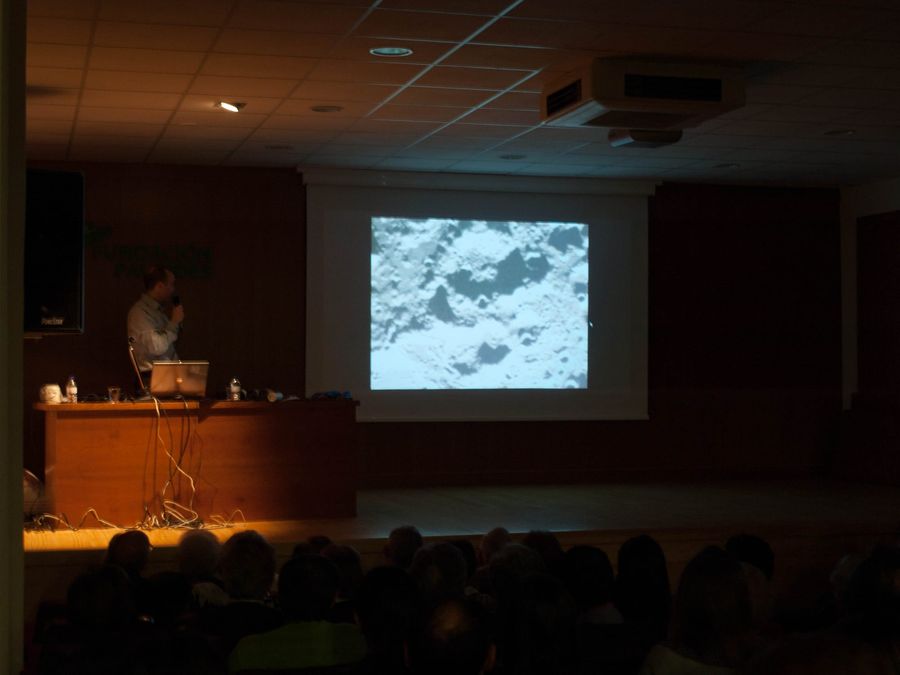 Fotografía de la actividad: Encuentros con la ciencia. Juan Senent (20)