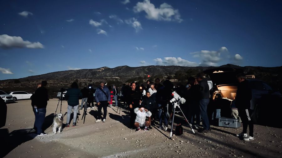 Fotografía de la actividad: Gran éxito en la Observación Pública del Cometa C/2023 A3 (6)