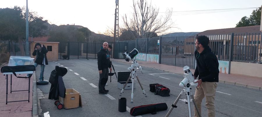 Fotografía de la actividad: Éxito en la colaboración con el colegio Público de Primaria Escriptor Canyís de Monóvar (2)