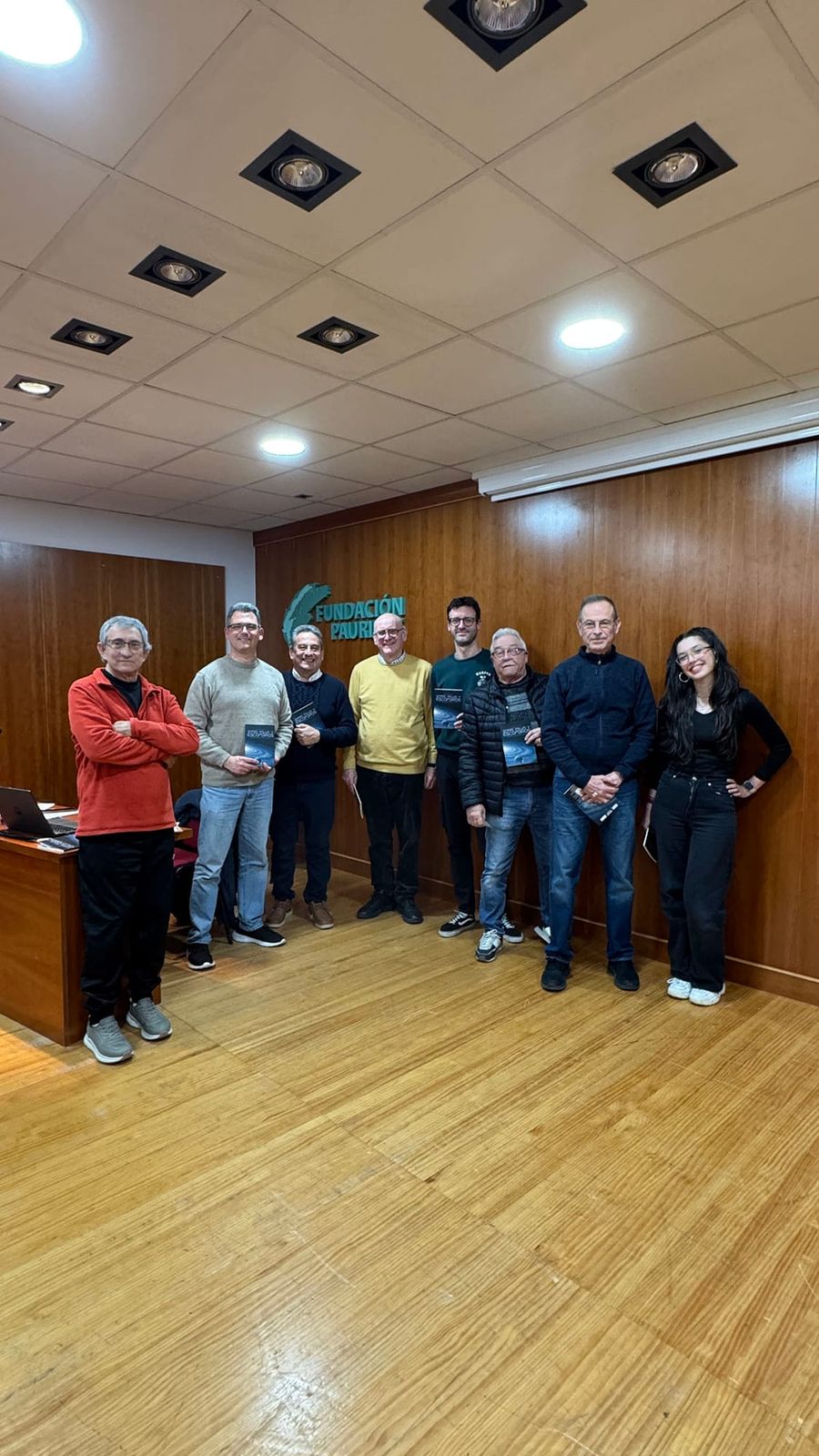 Fotografía de la actividad: Crónica de la presentación del libro "Entre polvo y escombros" de Victoriano Canales (15)