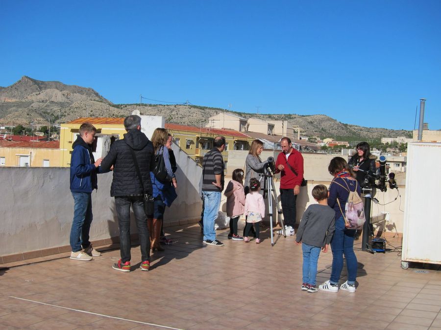 Fotografía de la actividad: Observación Solar desde la terraza de la Fundación Paurides (4)