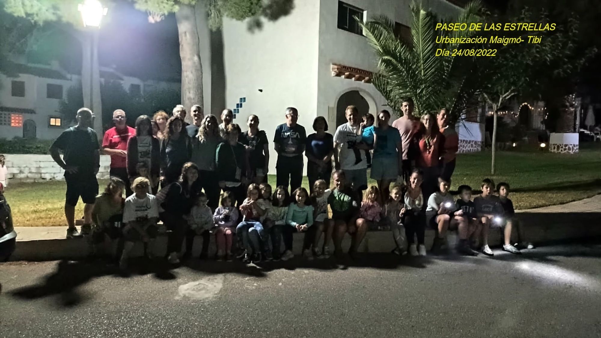 Fotografía de la actividad: Paseo bajo las estrellas 2022. Urbanización MAIGMÓ - TIBI.