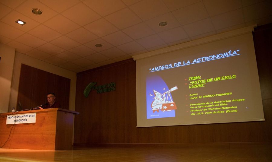 Fotografía de la actividad: Exposición Ciclo Lunar (6)
