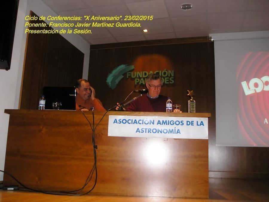 Fotografía de la actividad: Conferencia: "Cosmología de ayer y Hoy", por Francisco Javier Martínez Guardiola. (2)