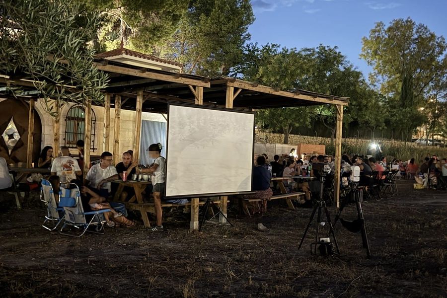Fotografía de la actividad: Una cena bajo las estrellas en la Casa Colorá de Elda (2)