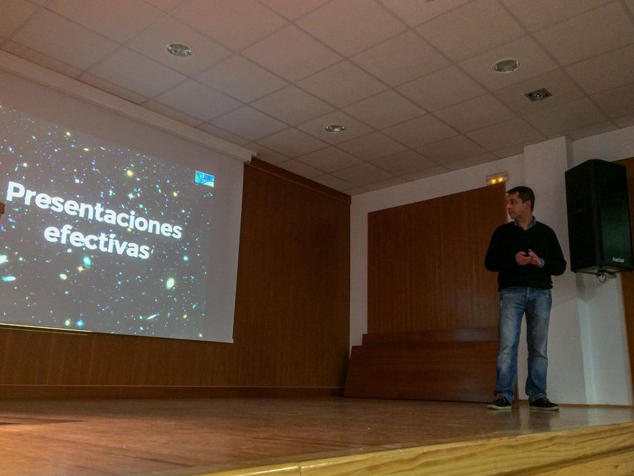 Fotografía de la actividad: Conferencia de Antonio Corbí: 23/03/2015 (4)