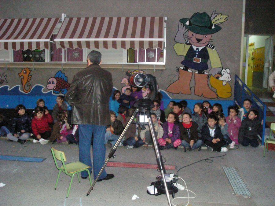 Fotografía de la actividad: Actividad Divulgativa en Centros de Enseñanza (2)