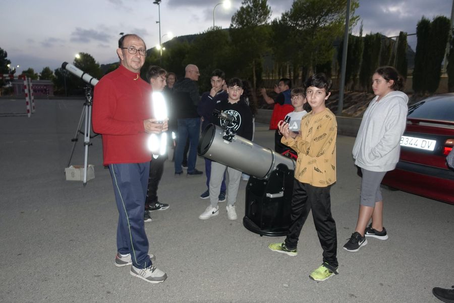 Fotografía de la actividad: Divulgación en Centros de Enseñanza. IES. Monastil de Elda. (2)