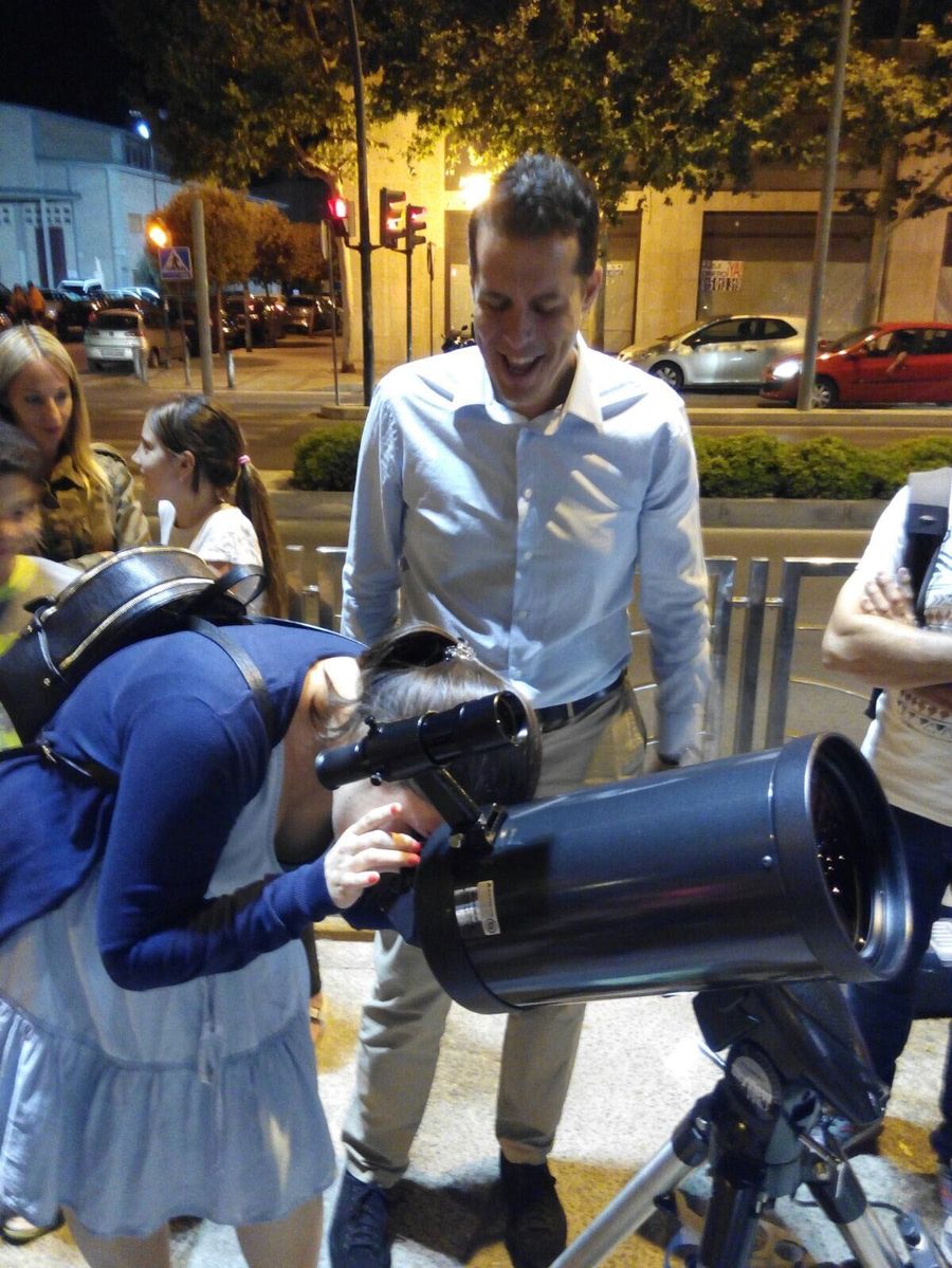 Fotografía de la actividad: Éxito en la Observación Popular en Avda. de Ronda (7)