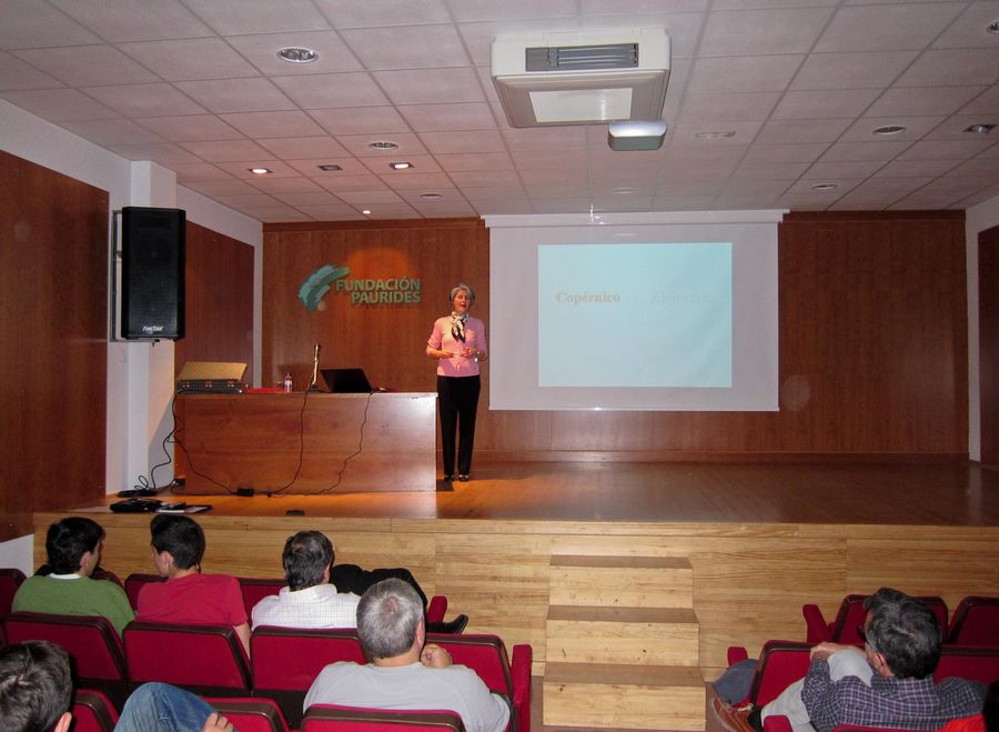 Fotografía de la actividad: Charla. Copérnico y Alejandría (1)