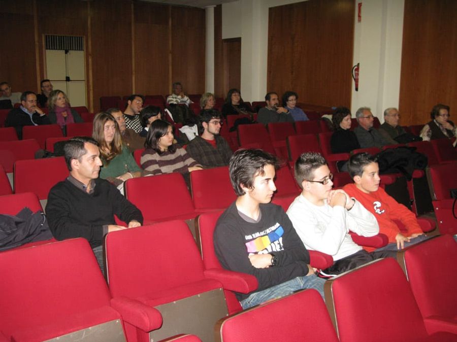 Fotografía de la actividad: La Física de la Relatividad: Un paseo a través del espacio y del tiempo (1)
