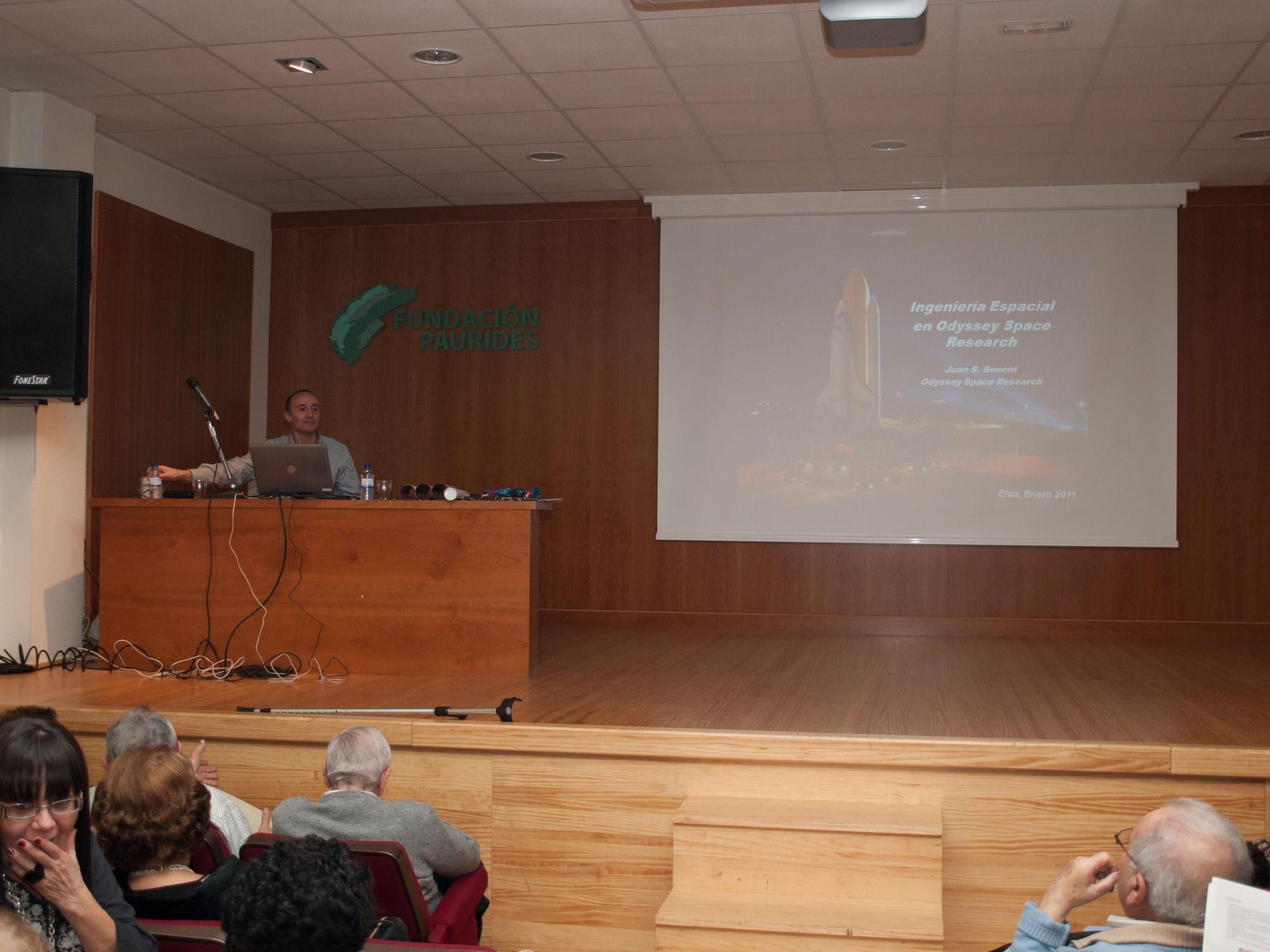 Fotografía de la actividad: Encuentros con la ciencia. Juan Senent