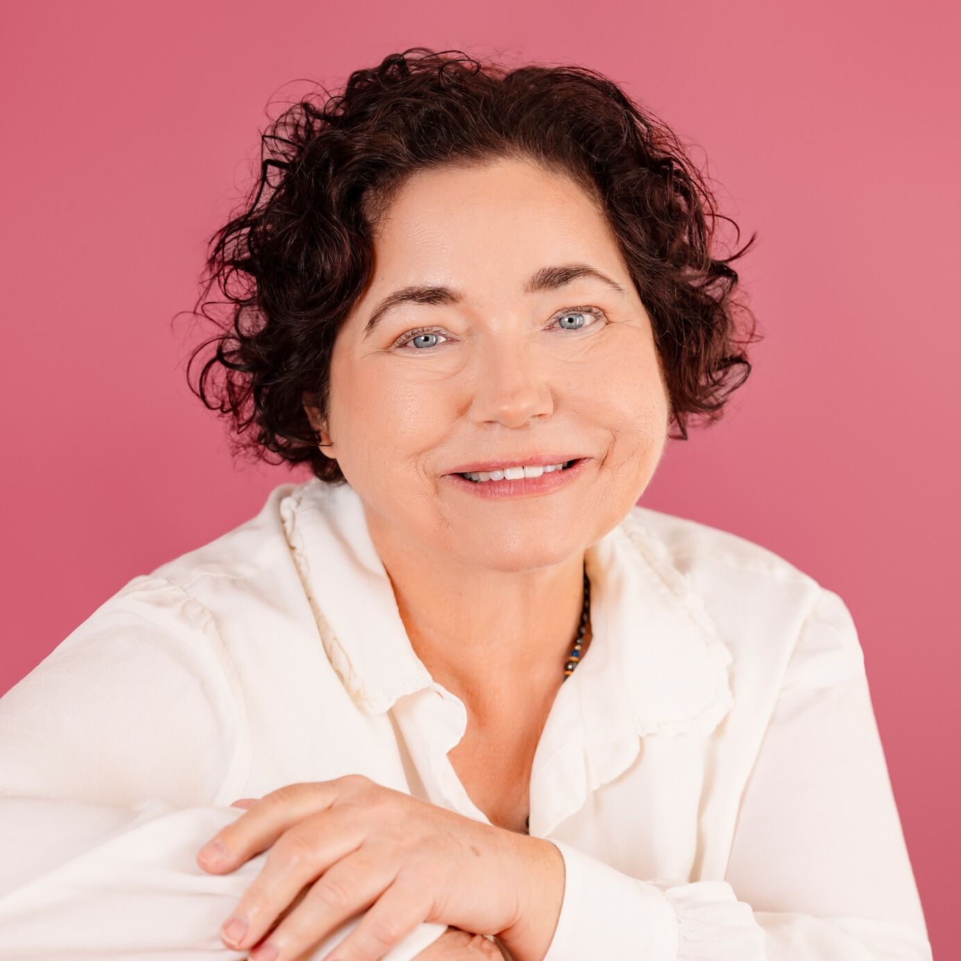 Elaine Buckley headshot.