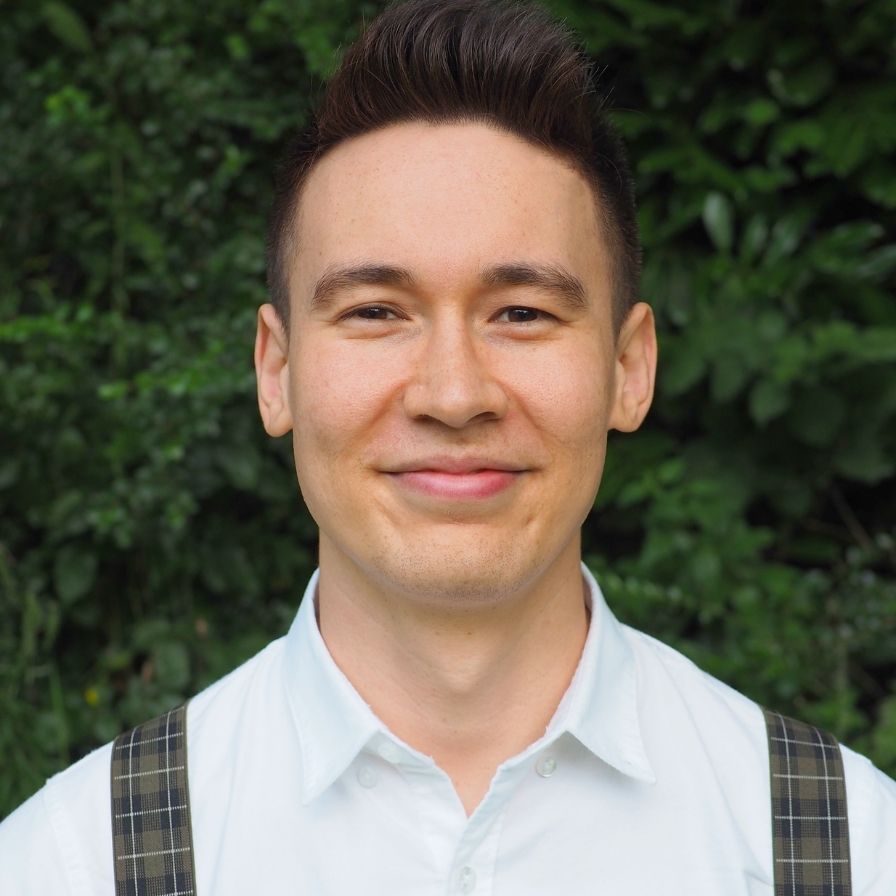 Robbie Chapman headshot.