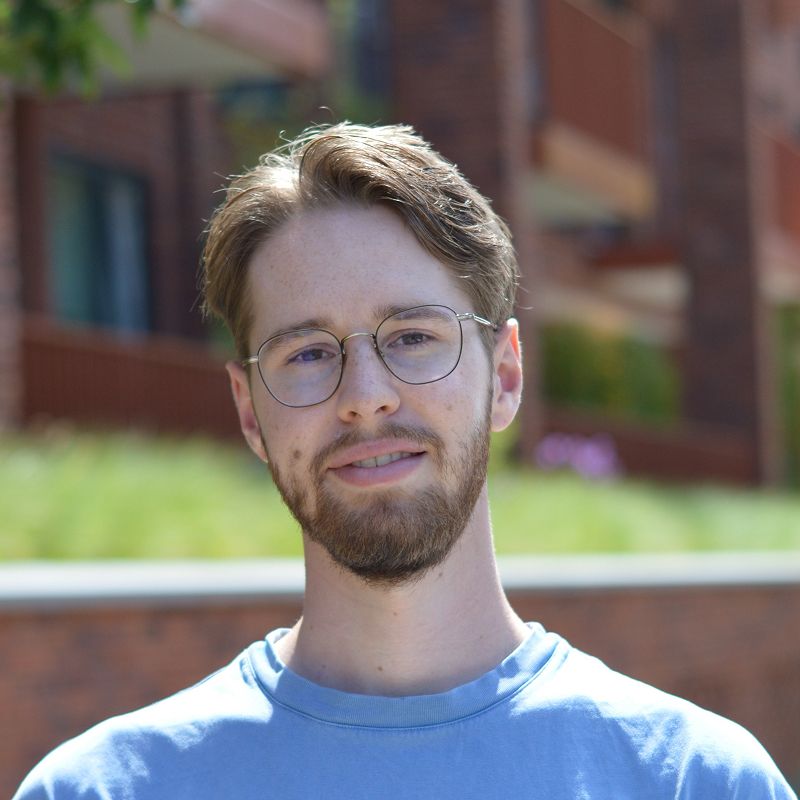 Headshot of Sean Molenaar.