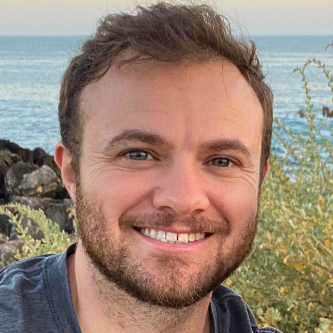 Andrew Pierce headshot.