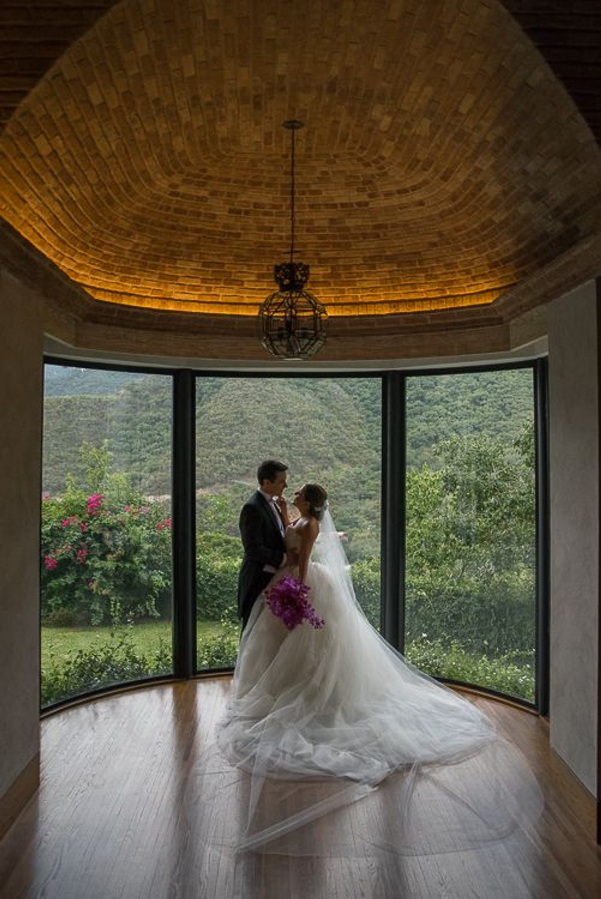 ROBERTA & ESTEBAN