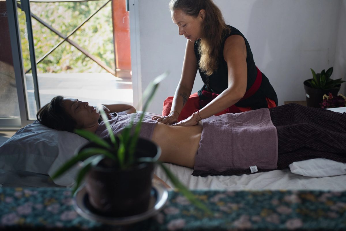 Gigme Abdominal Massage