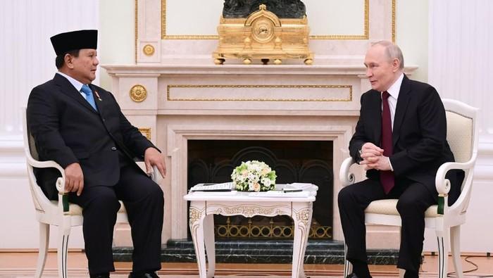 Seskab Sebut Pertemuan 5 Jam Prabowo Subianto dan Vladimir Putin Hasilkan Kesepakatan Energi