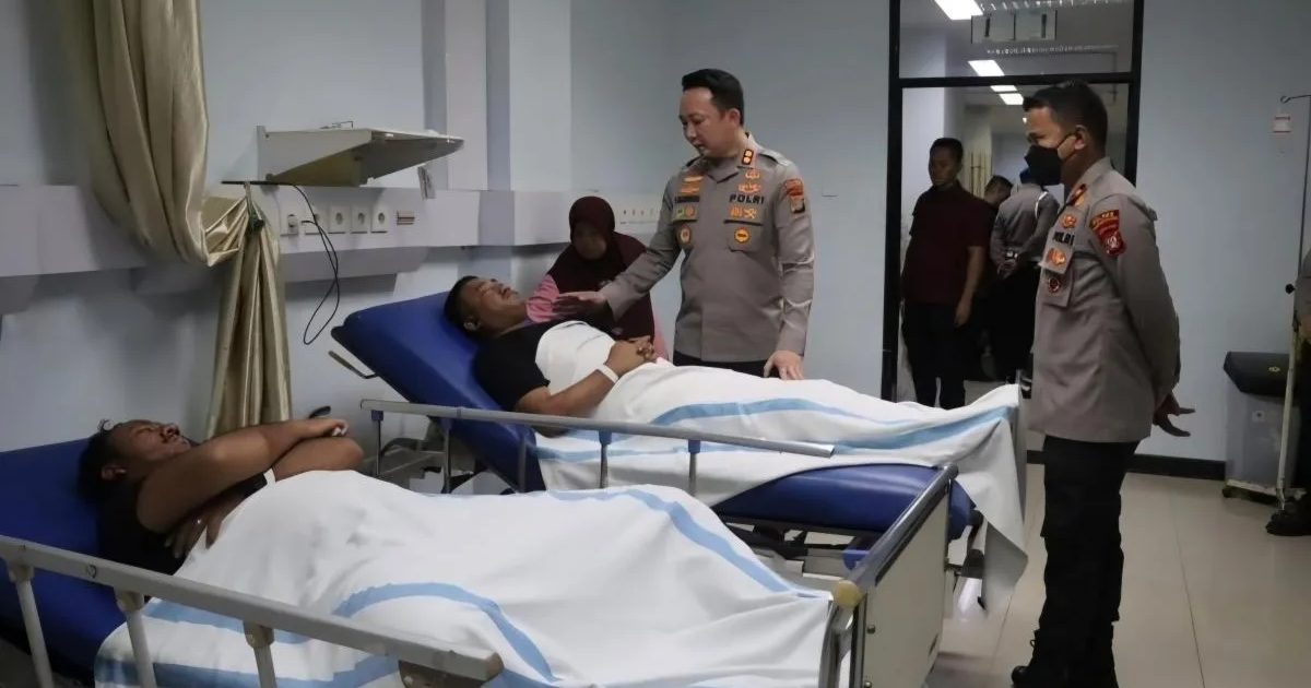 Ilustrasi artikel: Nasib Pilu 2 Polisi di Tangsel: Disiram Air Keras oleh Gangster!
