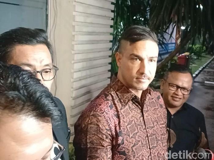 Aktor Hamish Daud bantah Jadi Dirut
