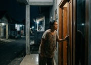 Viral Misteri Ketukan Pintu oleh Sosok Tanpa Kepala