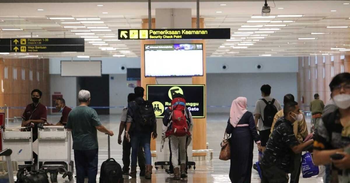 Ilustrasi artikel: Bandara Juanda Prediksi Puncak Arus Mudik 18 Maret