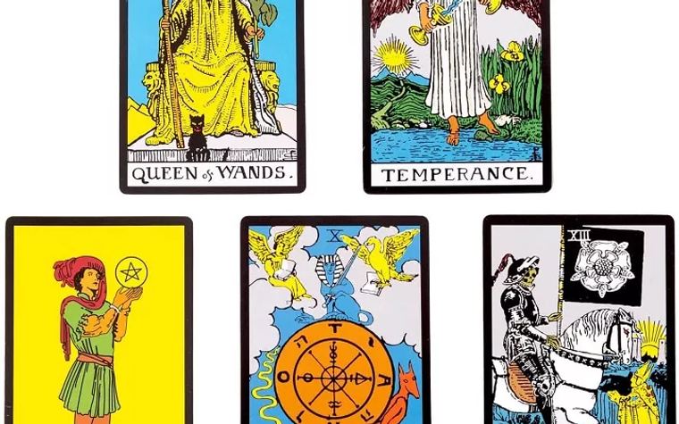 kartu tarot media untuk paranormal