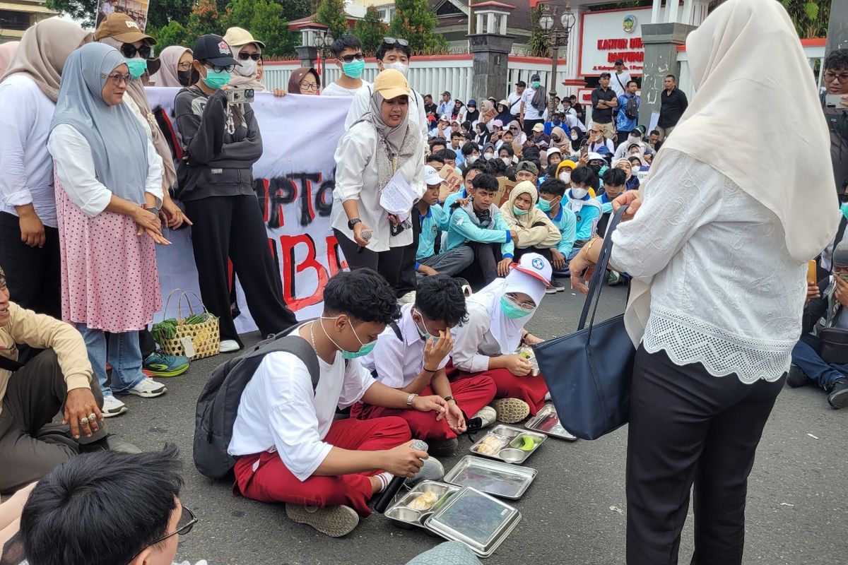 Ribuan Relawan SPPG di Banyumas Demo Dukung MBG, Desak Penindakan Koruptor