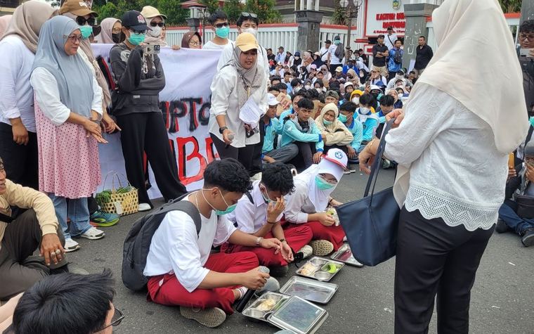 Ribuan Relawan SPPG di Banyumas Demo Dukung MBG, Desak Penindakan Koruptor