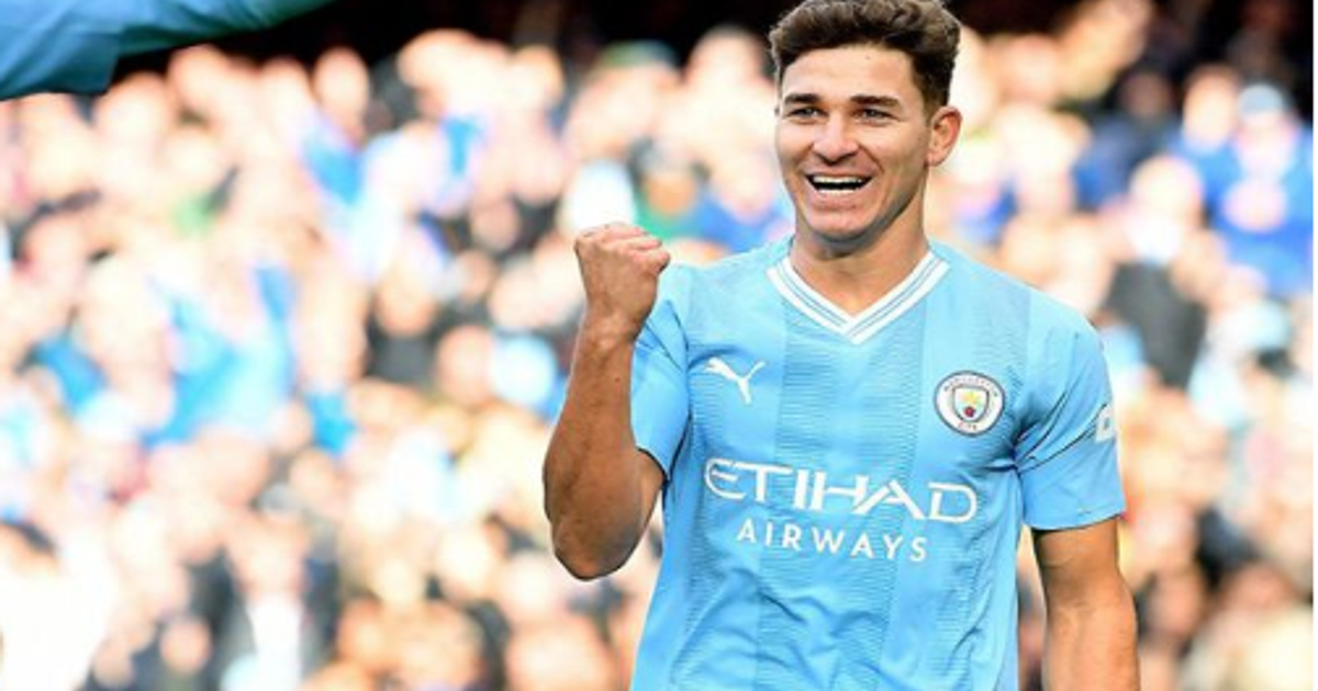Ilustrasi artikel: Transfer Julian Alvarez Membuat Man City Untung Hingga Rp1,3 Triliun